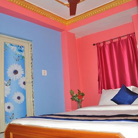 H C N Guest House Kalkutta Kültér fotó